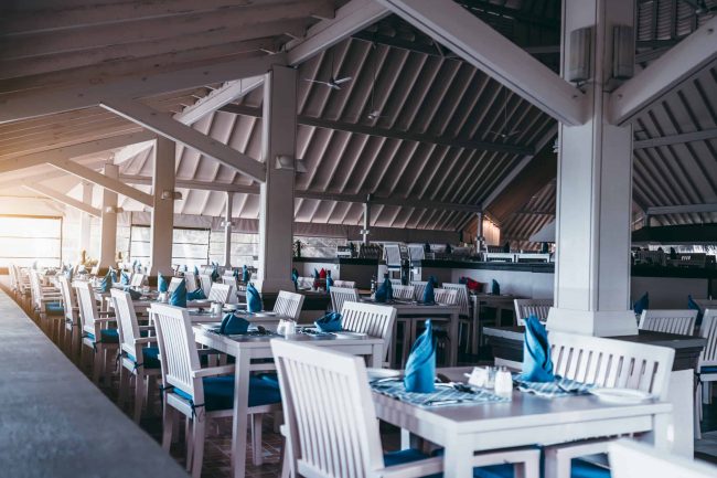 a-giant-resort-indoor-eatery-2026-03-10-02-04-05-utc (1)