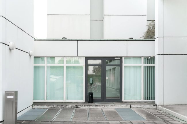 white-building-background-2026-03-09-06-33-55-utc (1)